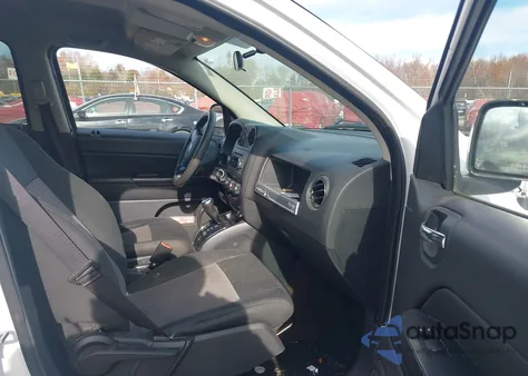 2014 Jeep Compass Sport z USA, uszkodzony, nr VIN 1C4NJDBB3ED842310